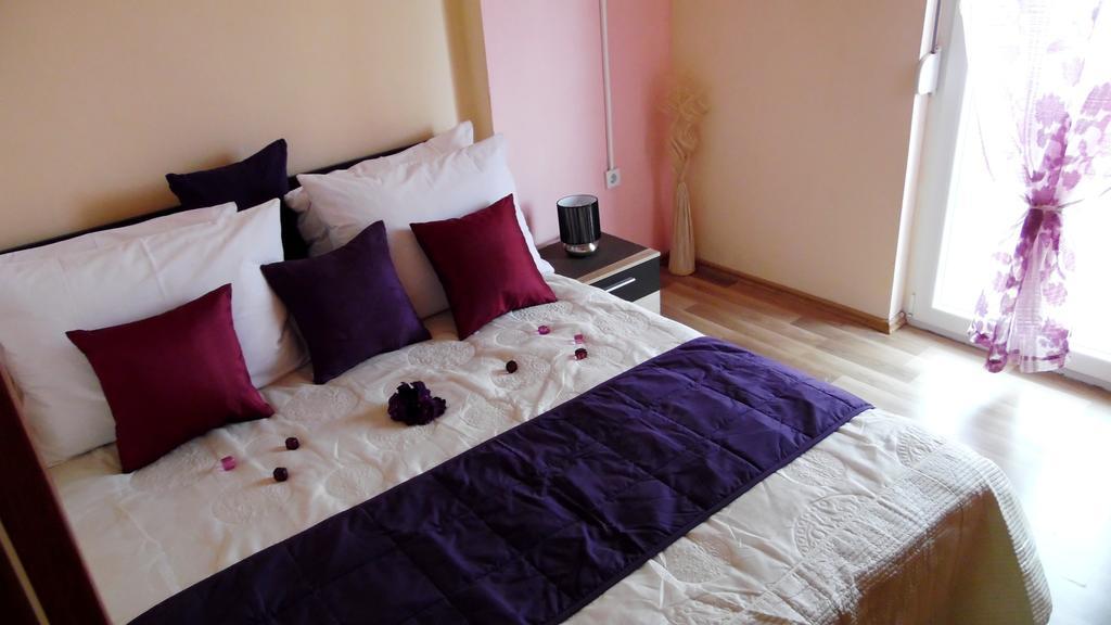 Sara Apartments Makarska Phòng bức ảnh