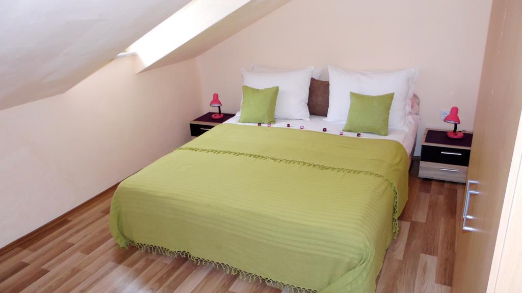 Sara Apartments Makarska Phòng bức ảnh