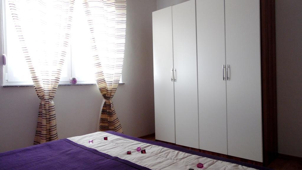 Sara Apartments Makarska Phòng bức ảnh