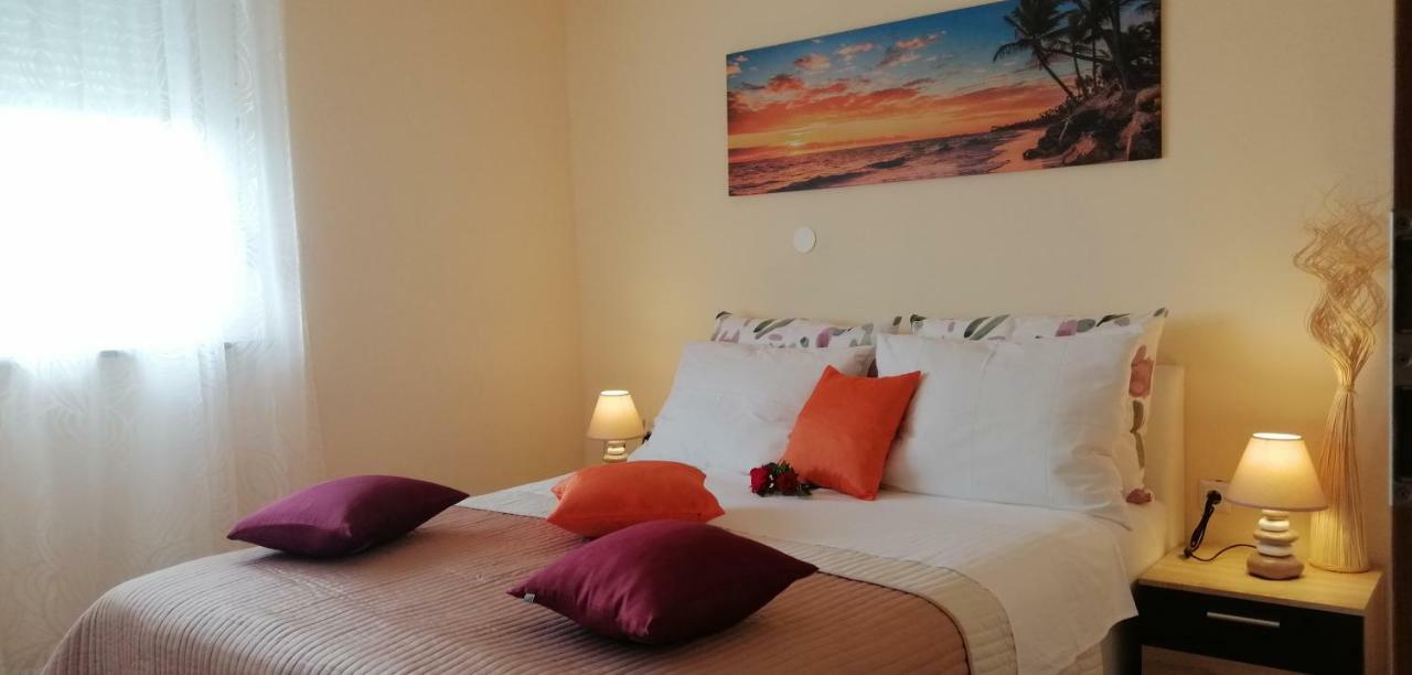 Sara Apartments Makarska Ngoại thất bức ảnh